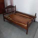 Cama de casal (140x180 cm)