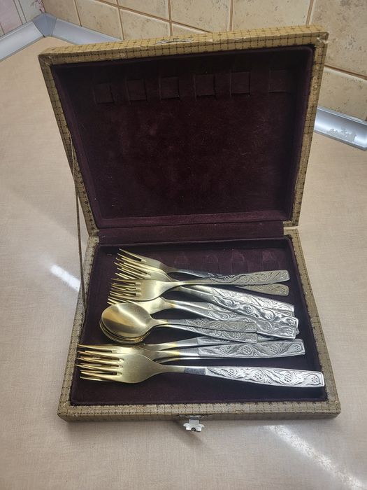 Набір столових приборів (16 шт) нержавіюча сталь з позолотою