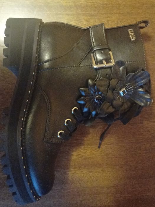 Botki Liu jo z kwiatami