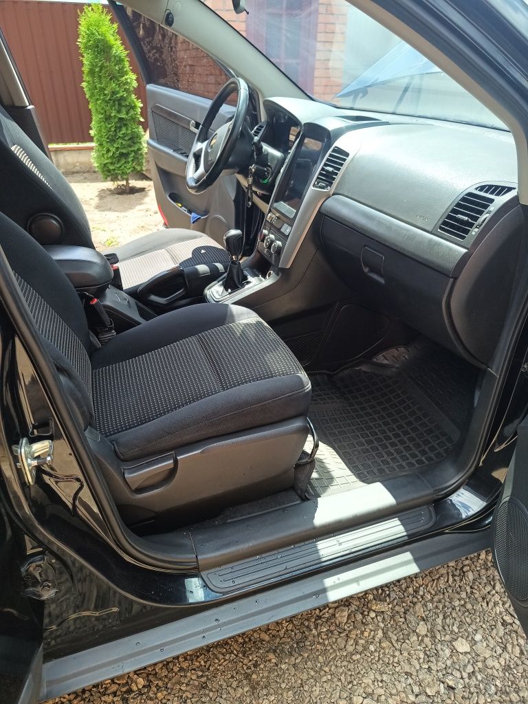 Продам Шевроле Captiva 2,4.