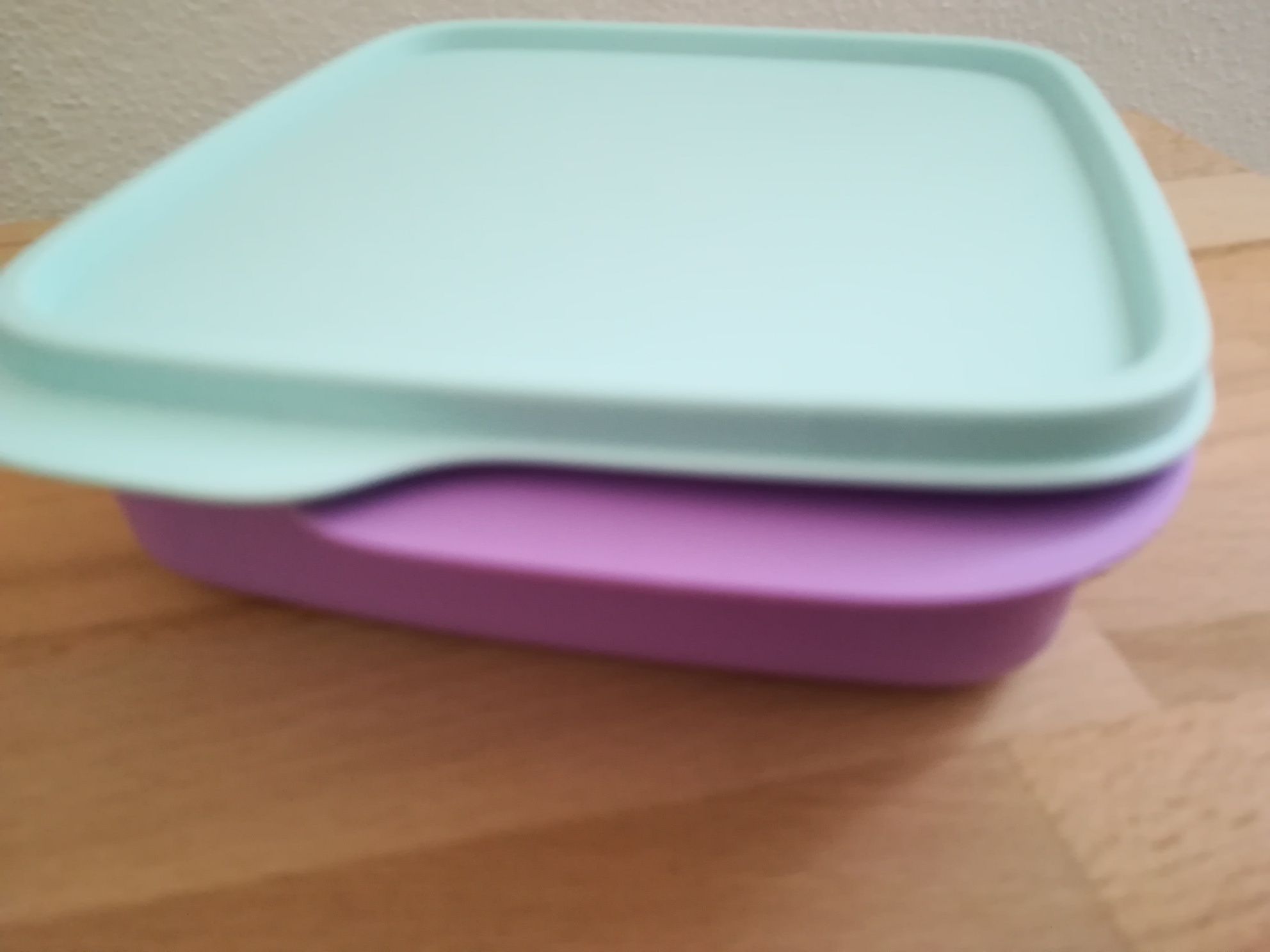 Caixa Quadrisnack Tupperware nova