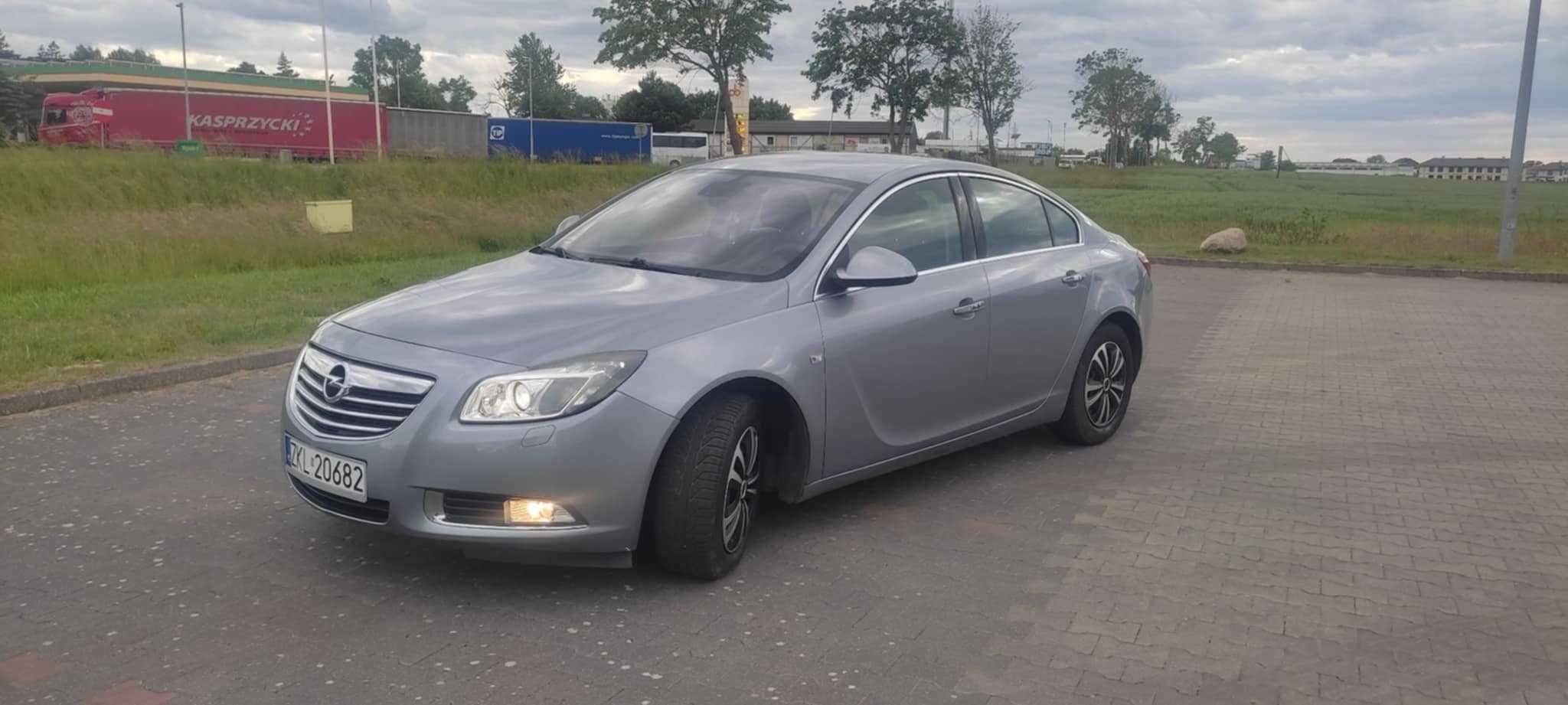 Opel Insignia Cosmo 2.0cdti 131km. 2009r. Sedan.