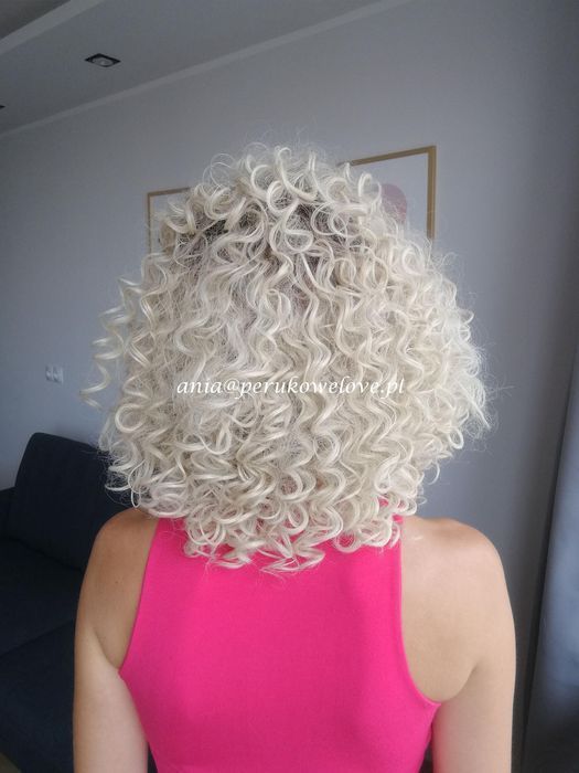 peruka blond ombre afro loki kręcone włosy na co dzień jak naturalne