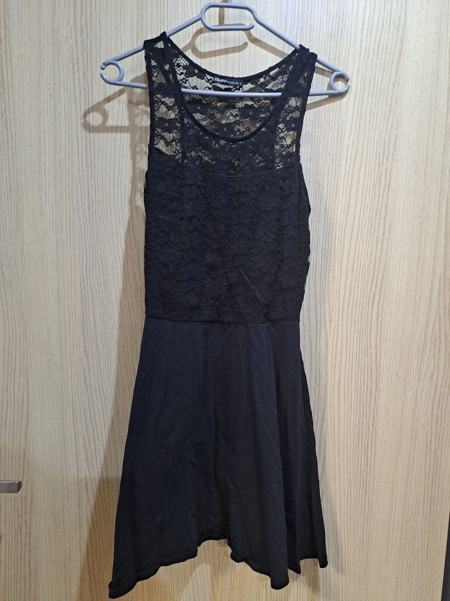 (711) Sukienka damska r.L Cropp