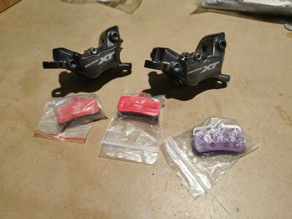 Zaciski Shimano Deore XT BR-M8120 + klocki Galfer/Jagwire
