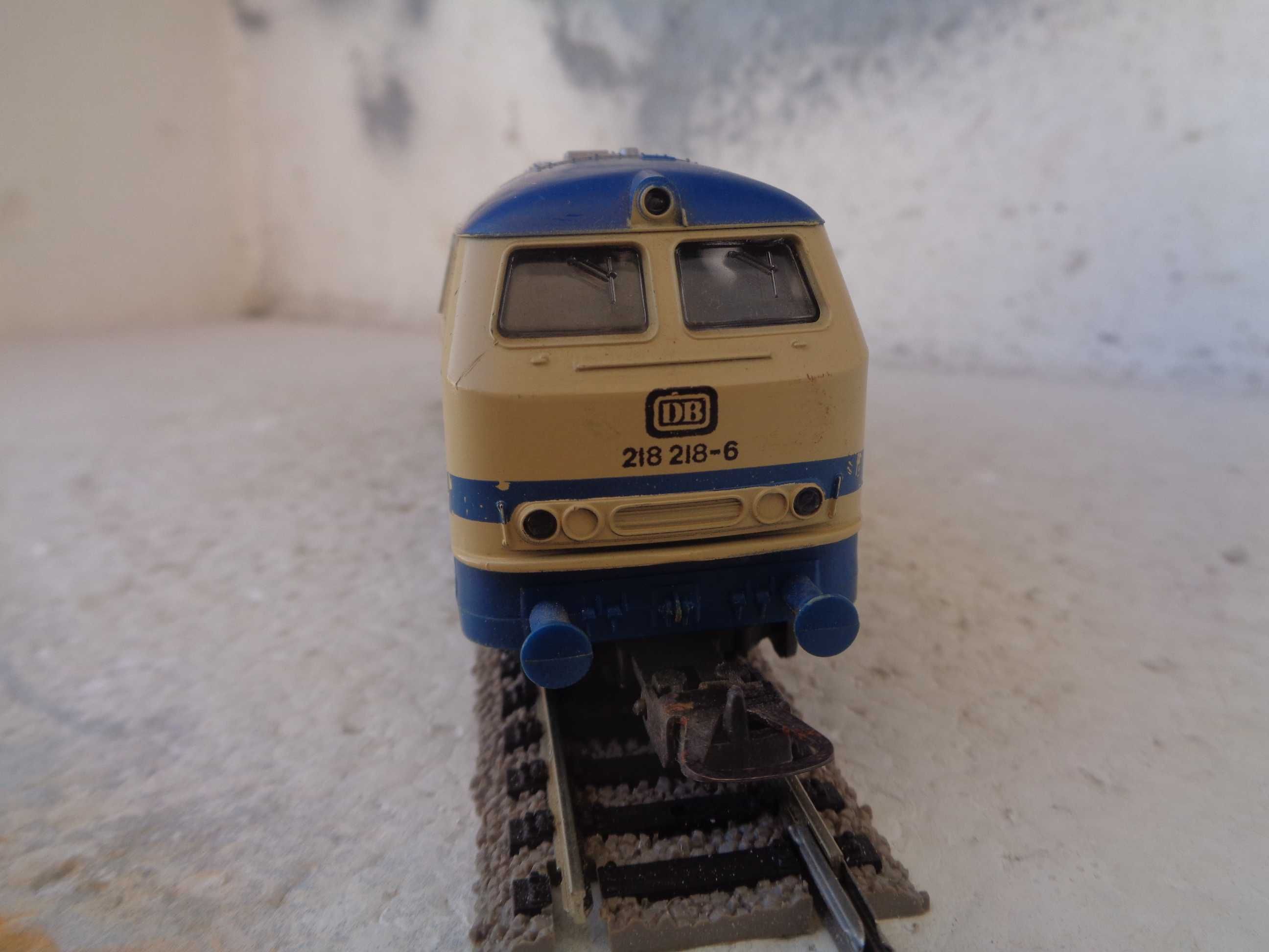 1:87 LIMA Locomotiva da DB V218 comboio