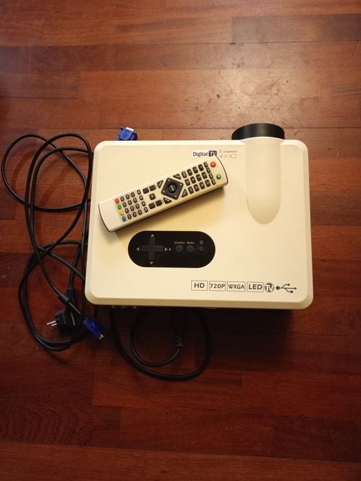 Проектор excelvan cl720