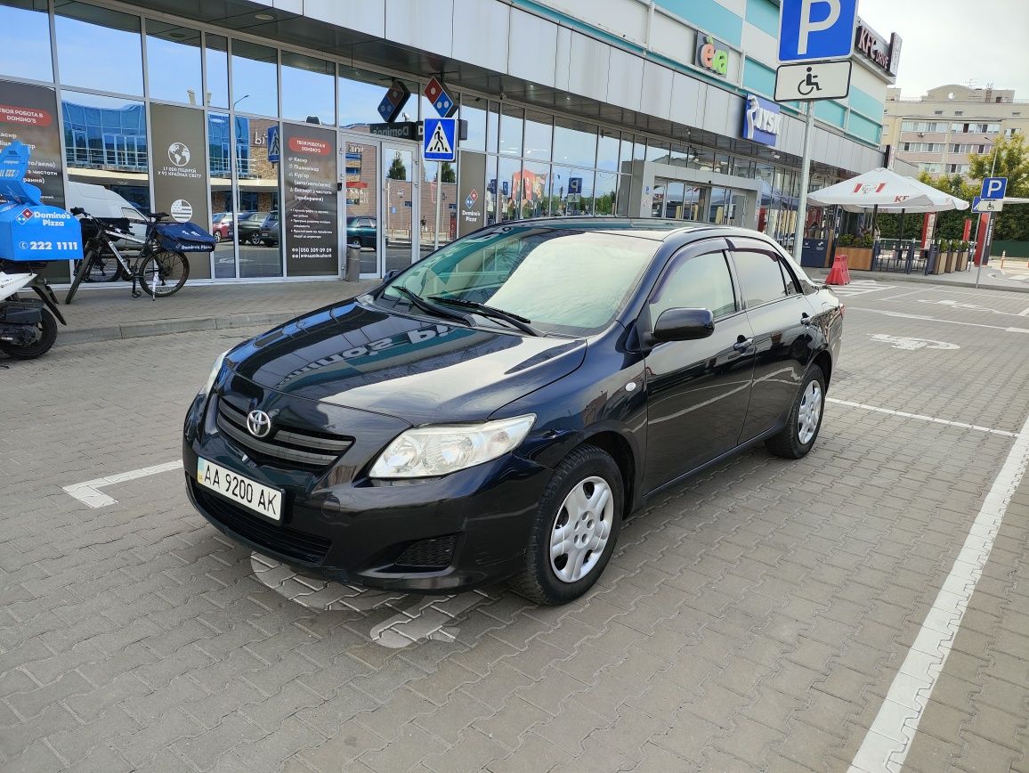 Продам Toyota Corolla 2010р. Не фарбована!