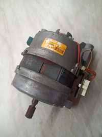 Рабочий двигатель мотор стиральной машины Indesit ACC Typ: 20584.333