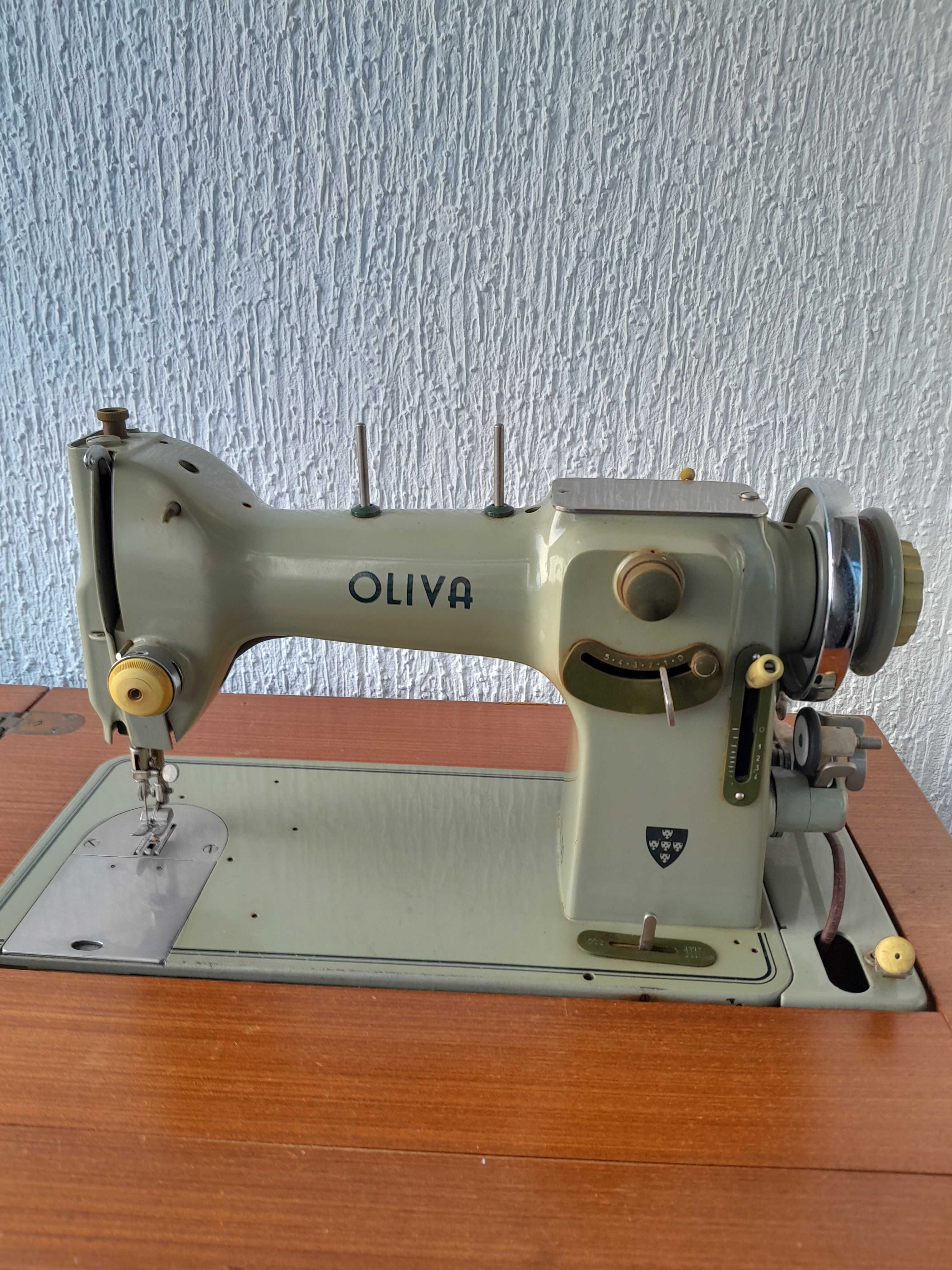 Máquina de costura Oliva CL50