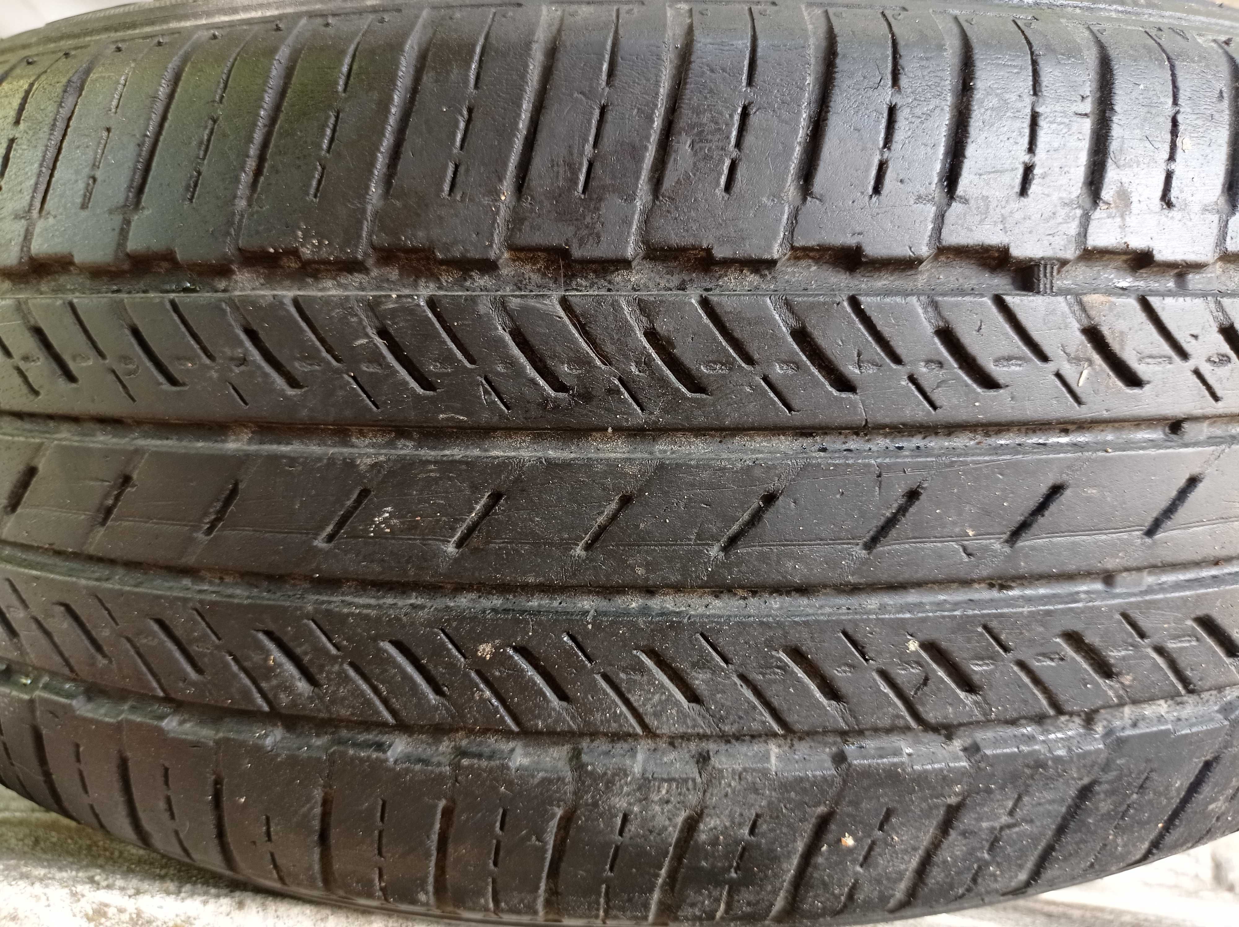 Продам дві літні шини 225/55 R18 98V Bridgestone Dueler H/P