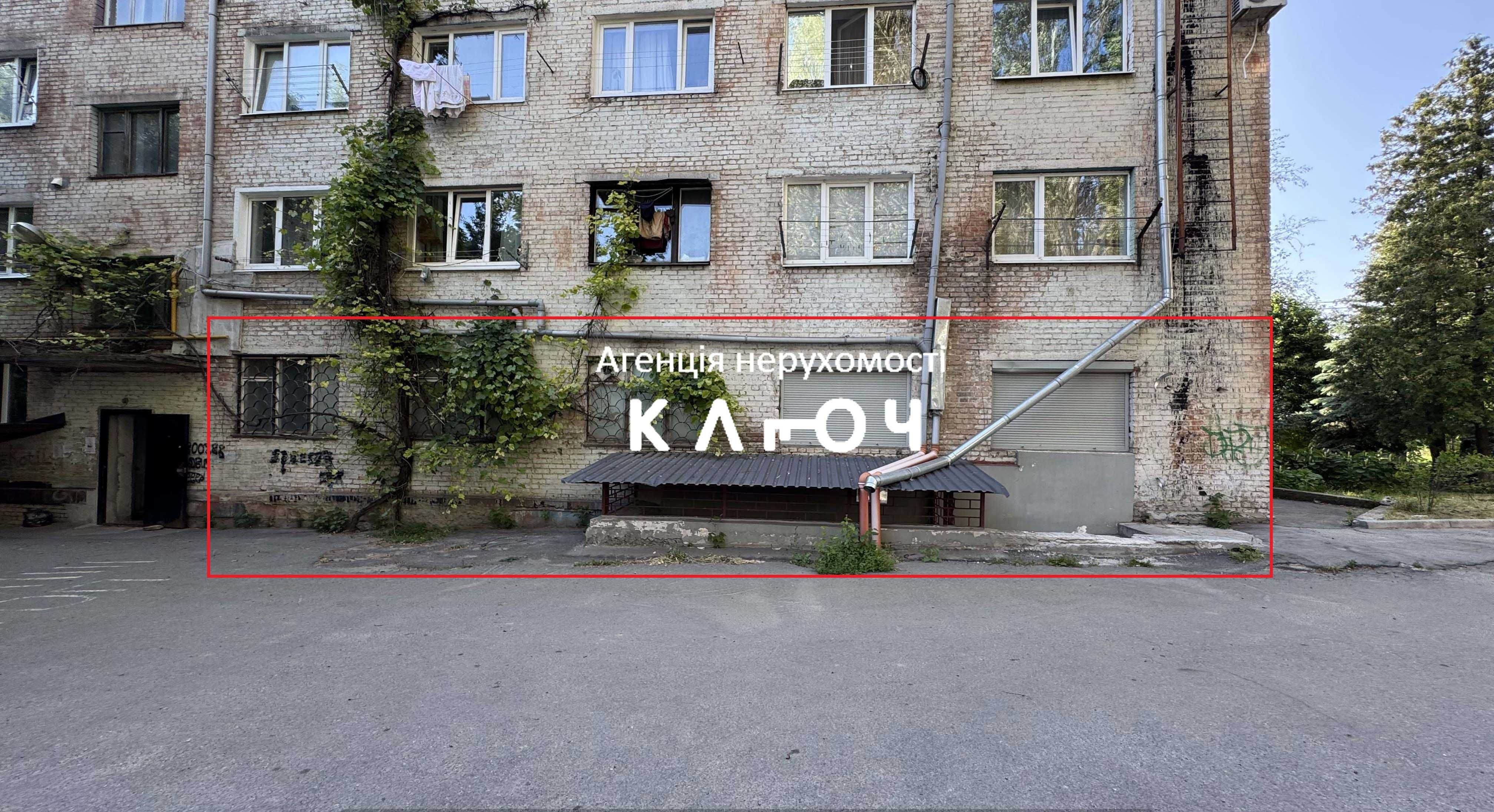 Продаж приміщення 187 м², вул. Чорновола, фасад, три входи