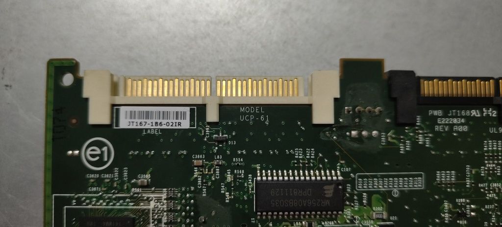Kontroler SAS Dell ucp-61