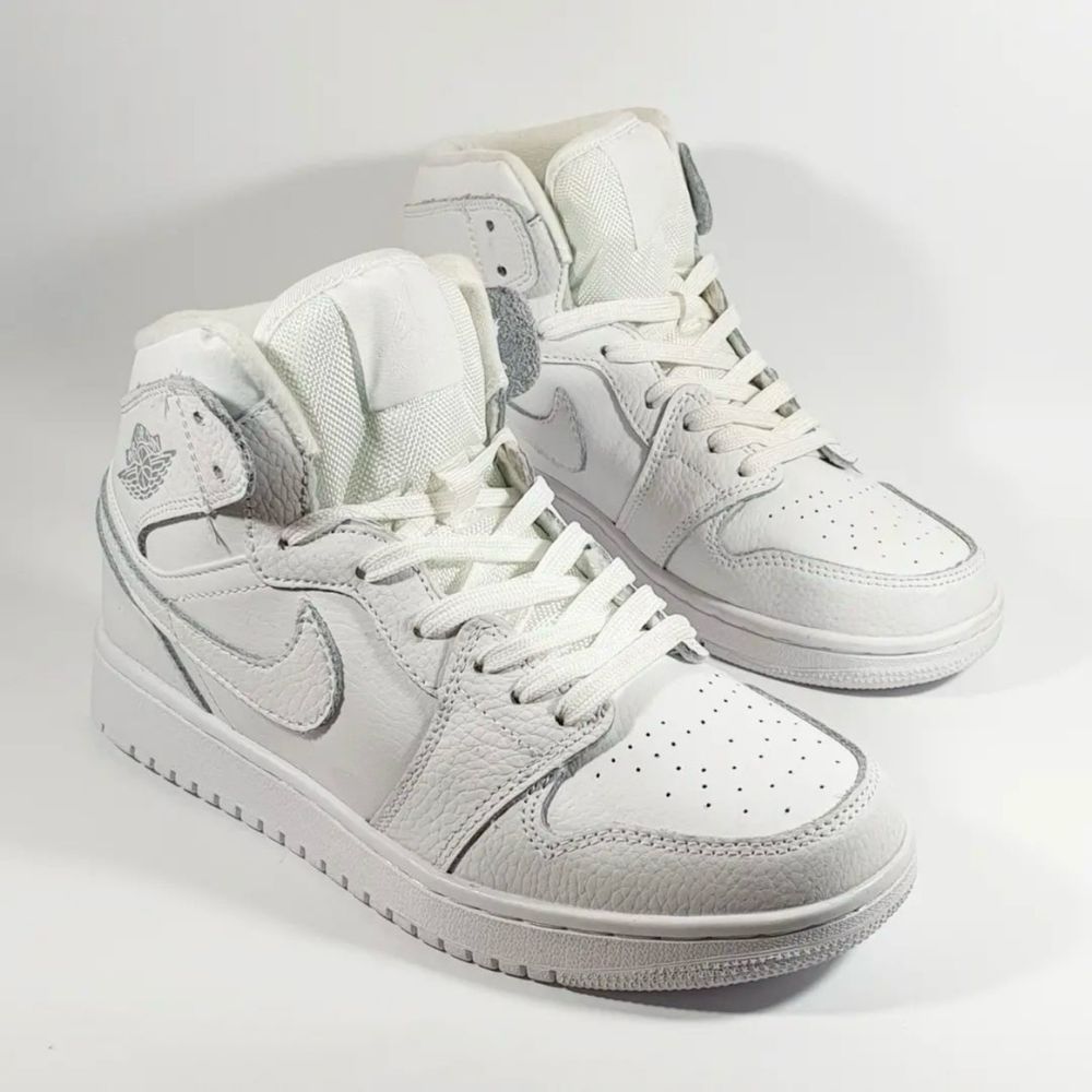 NIKE air jordan.