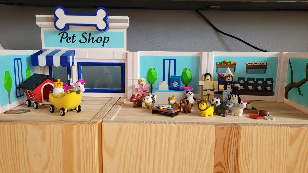 Roblox Deluxe Playset Adopt Me