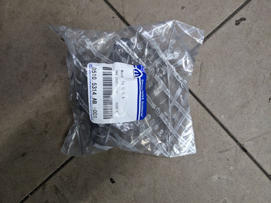 Dodge Journey MOPAR Сайлентблок заднього повздовжнього важеля