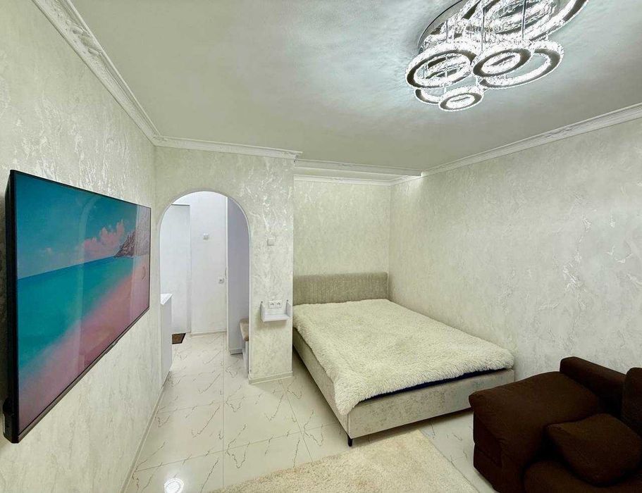 Продаю однокімнатну квартиру. Соборна. Ремонт, меблі, техніка!