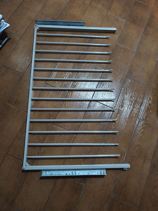 Gavetas cestos e um calceiro para roupeiro Pax Ikea