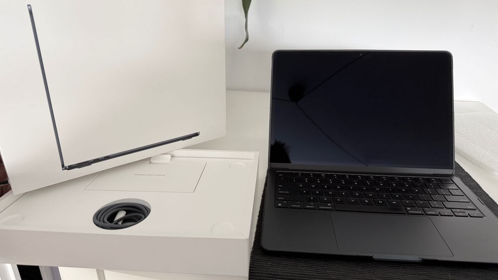 Apple MacBook Air 13,6" 2022, M2 16GB RAM 512GB Dysk macOS Północ