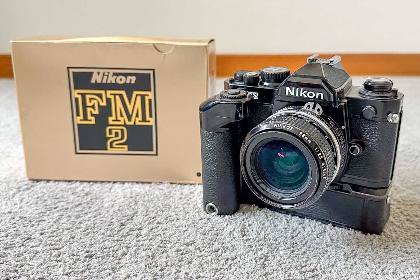 Nikon FM2 + Nikon 28mm f/2.8 + MD-12