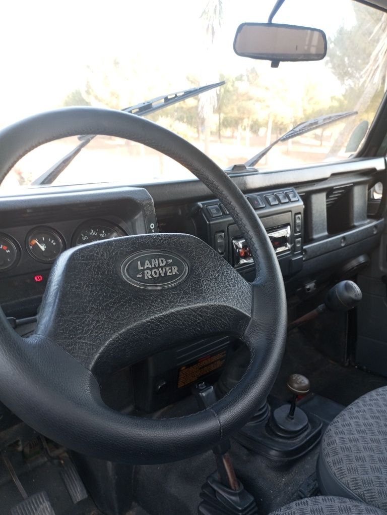 Defender TD5  land rover