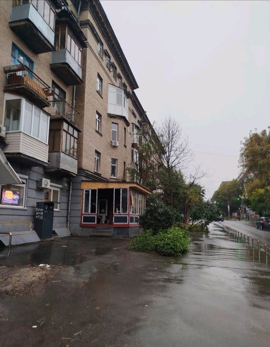 Оренда комерційного нежитлового приміщення вул.  Кирилівська 109в 44м²