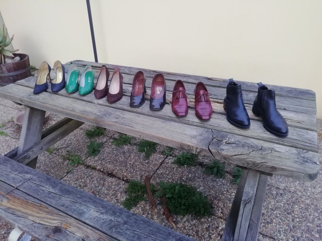 Pares de sapatos e par de botas senhora