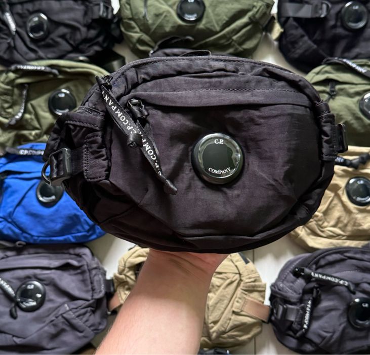 Сумка C.P. Company у 4 кольорах (Чорний, Сірий, Синій, Хакі).