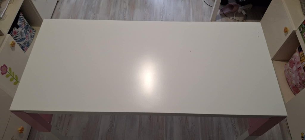 Biurko dziecięce regulowane Ikea