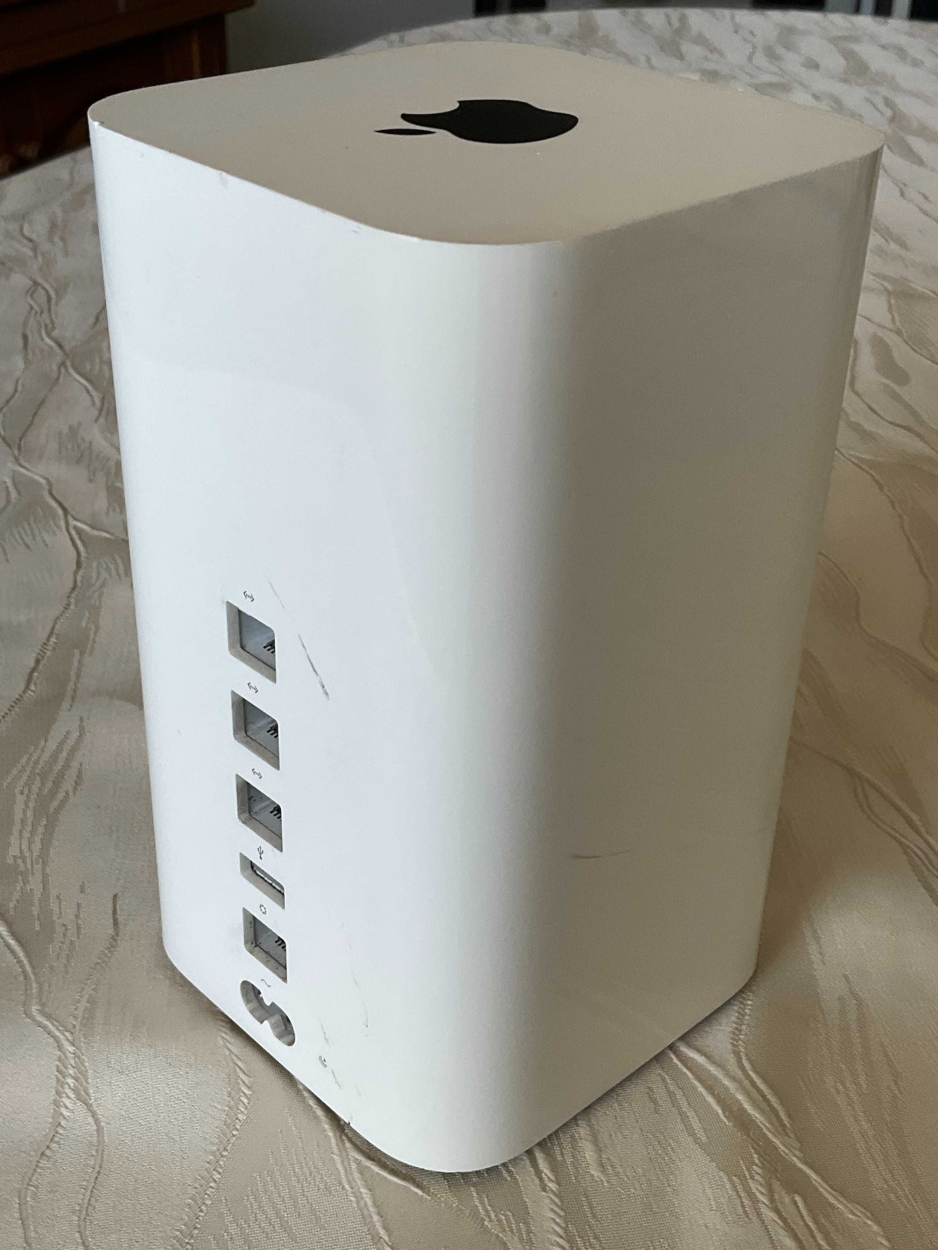 Router Apple A1521