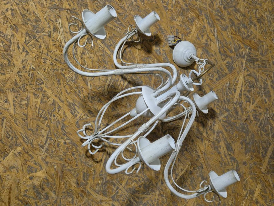 Lampa wiszaca z kinketami