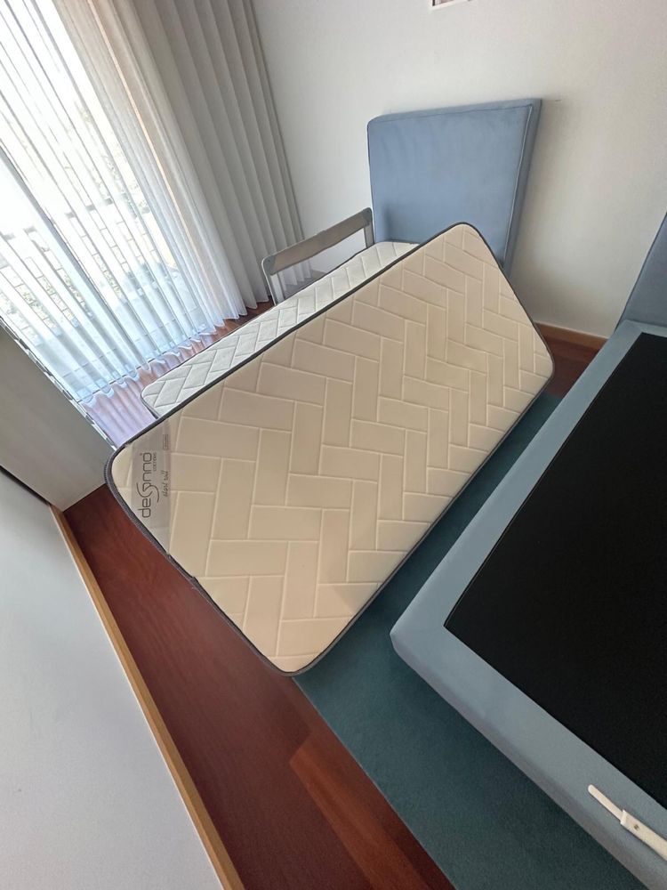 OPORTUNIDADE!! Vendo conjunto 2 camas solteiro