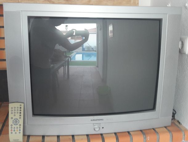 Televisão GRUNDIG 70 cm