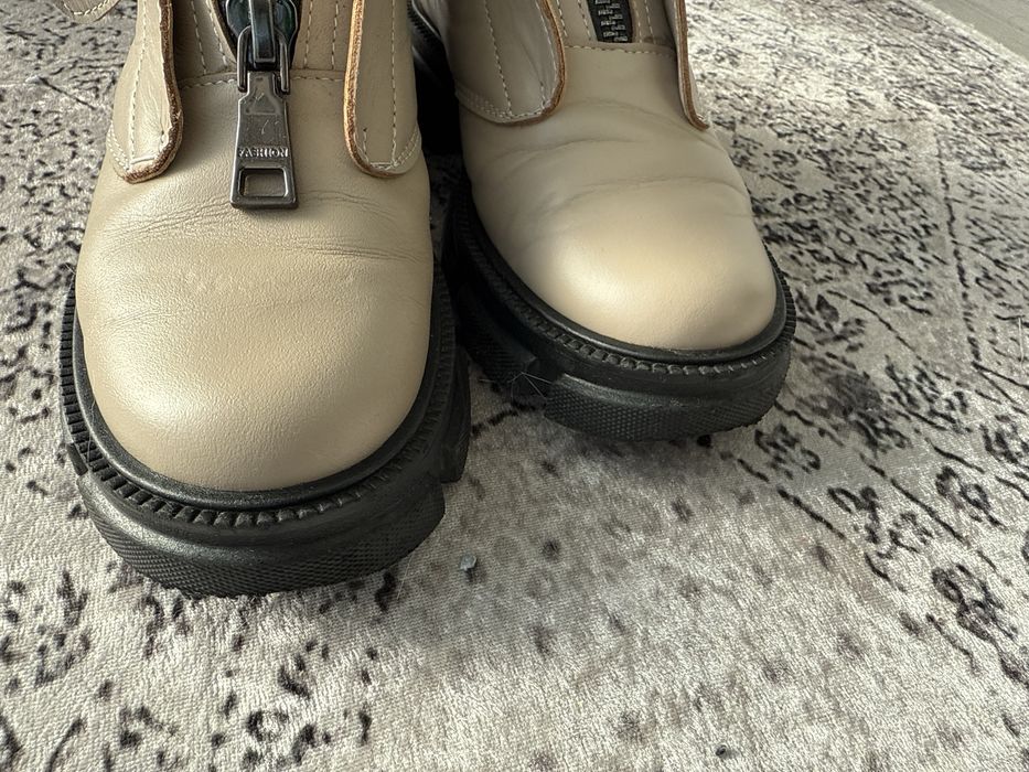 Бежеві черевики шкіряні 36 розмір