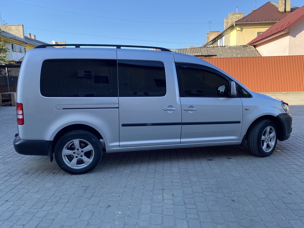 Volkswagen Caddy 2011