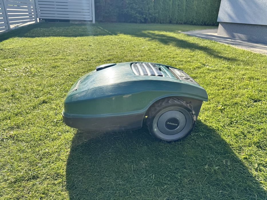 Robot koszący - kosiarka elektryczna Robomow RM510