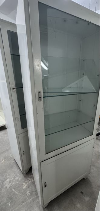 4 metalowo-szklane szafki gabinetowe /medyczne + gratis kosz-komplet