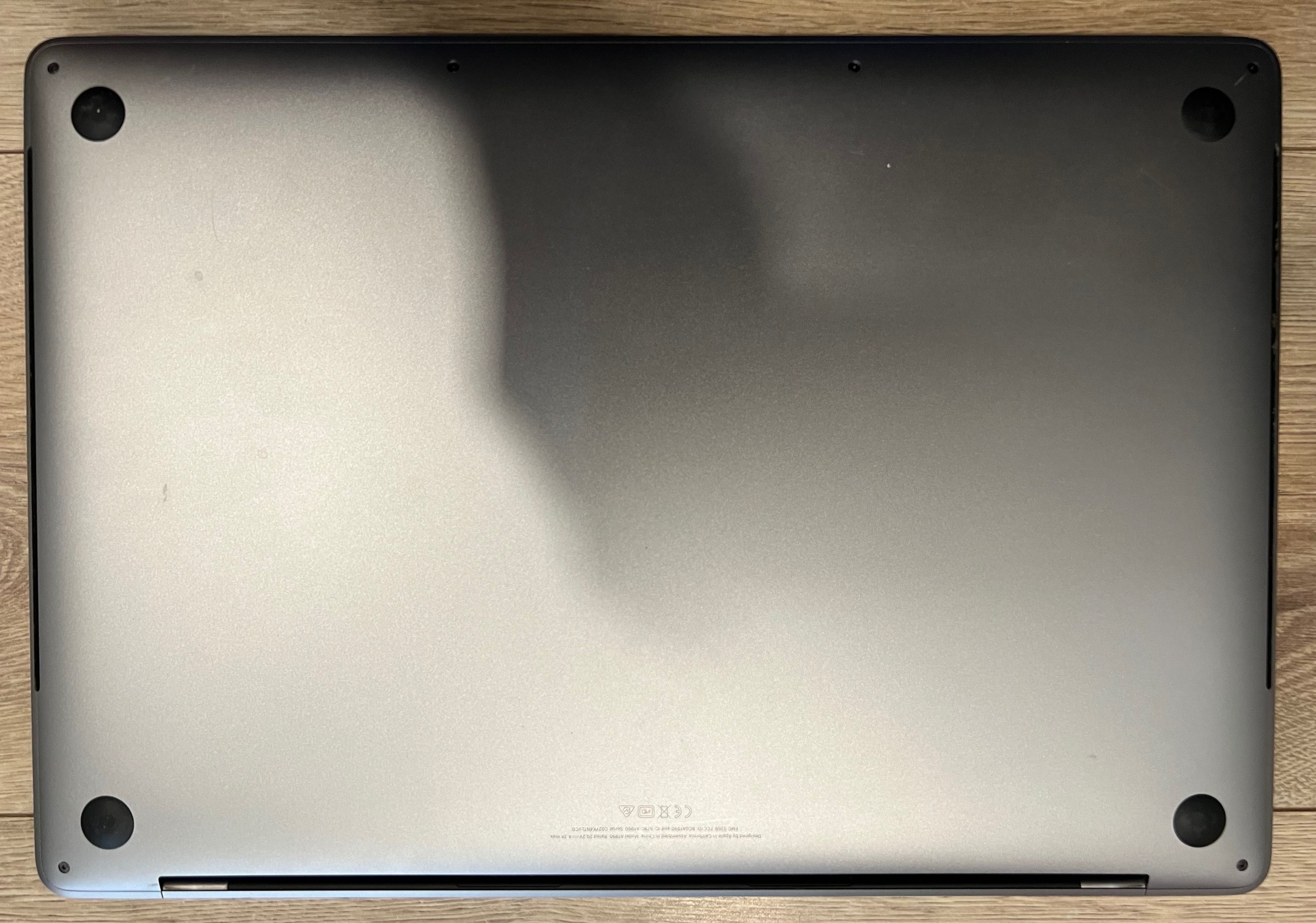 Apple MacBook Pro 15 2019 2,3GHz/i9/16 GB/512gb SSD