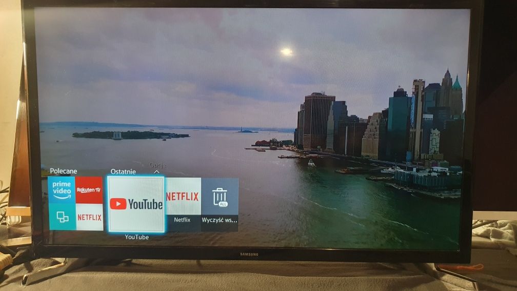 Telewizor LED Samsung 32", SmartTv, Wi-Fi, Netflix, YouTube.