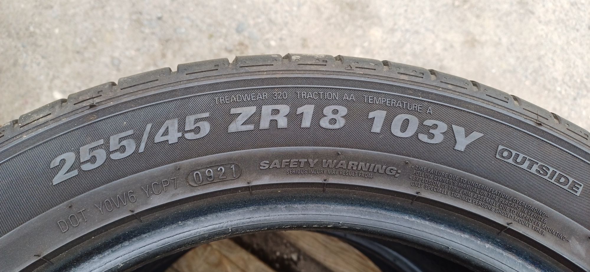 255/45R18 103Y KUMHO , komplet opon letnich.