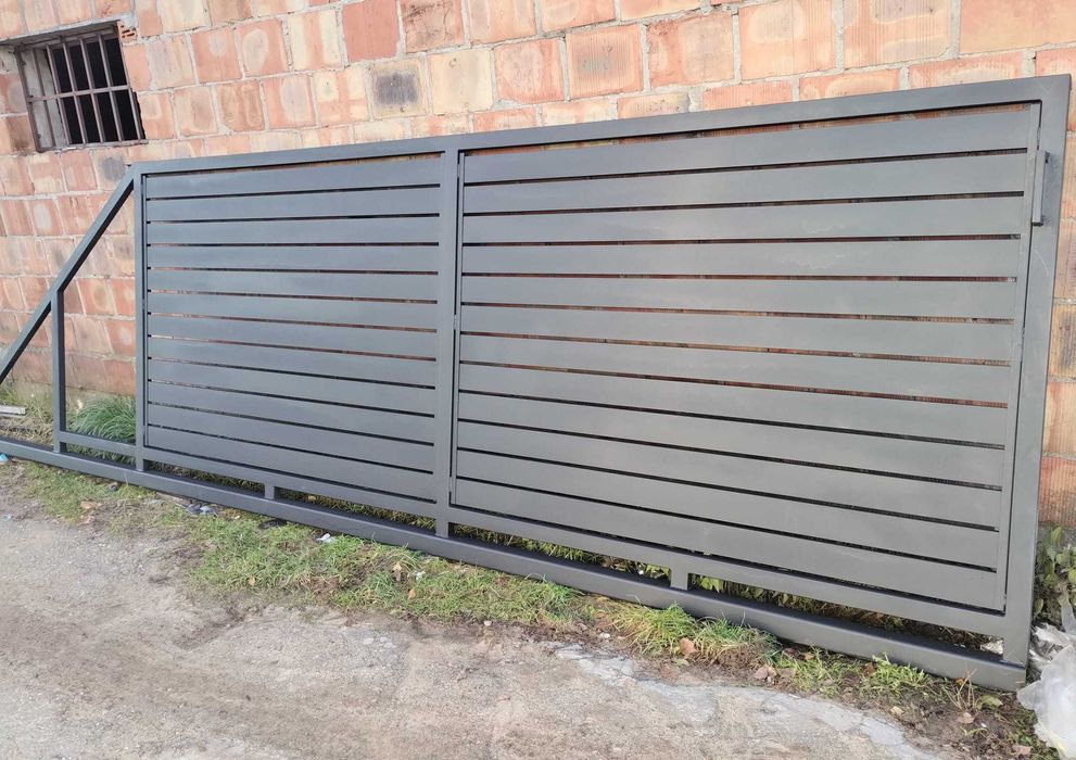 Brama przesuwna 4m PALISADOWA