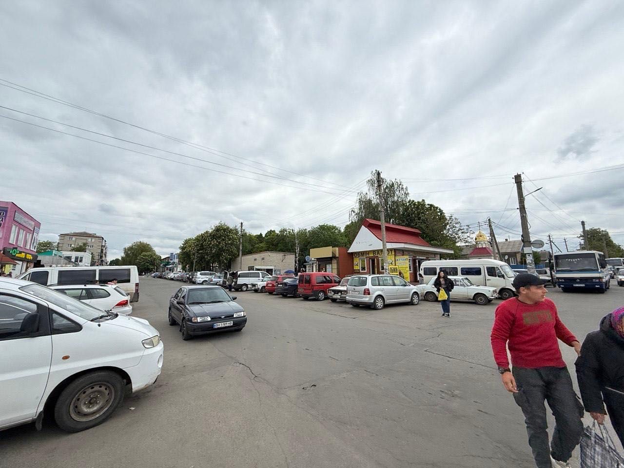 Здам приміщення в оренду, в центрі Подільська, вхід на ринок 27 м.кв.