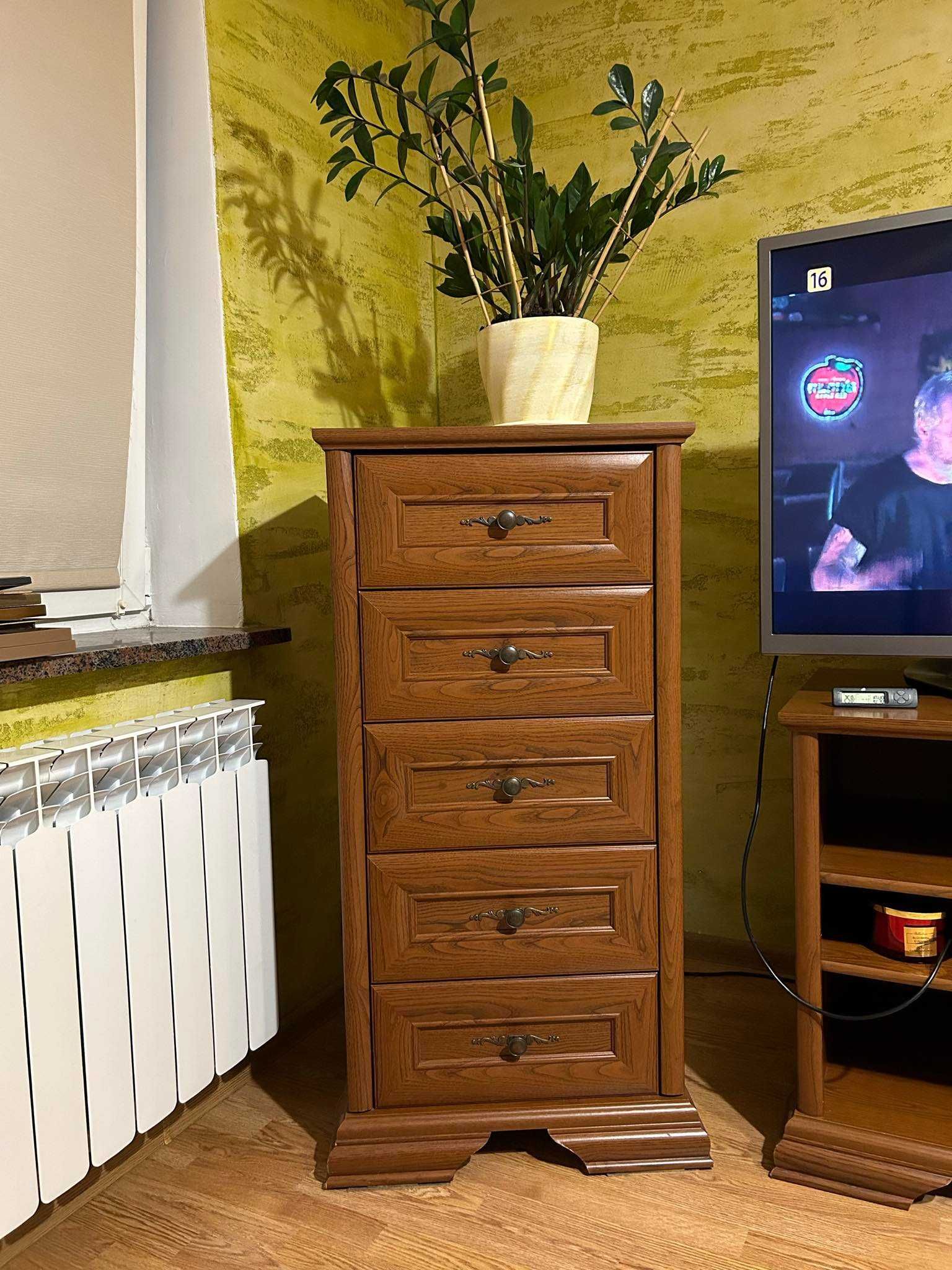 Zestaw mebli pokojowych stół z 6 krzesłami 2 komody i stolik RTV