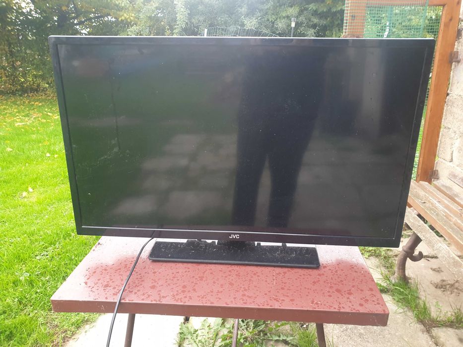 TV lLED JVC 32 cale