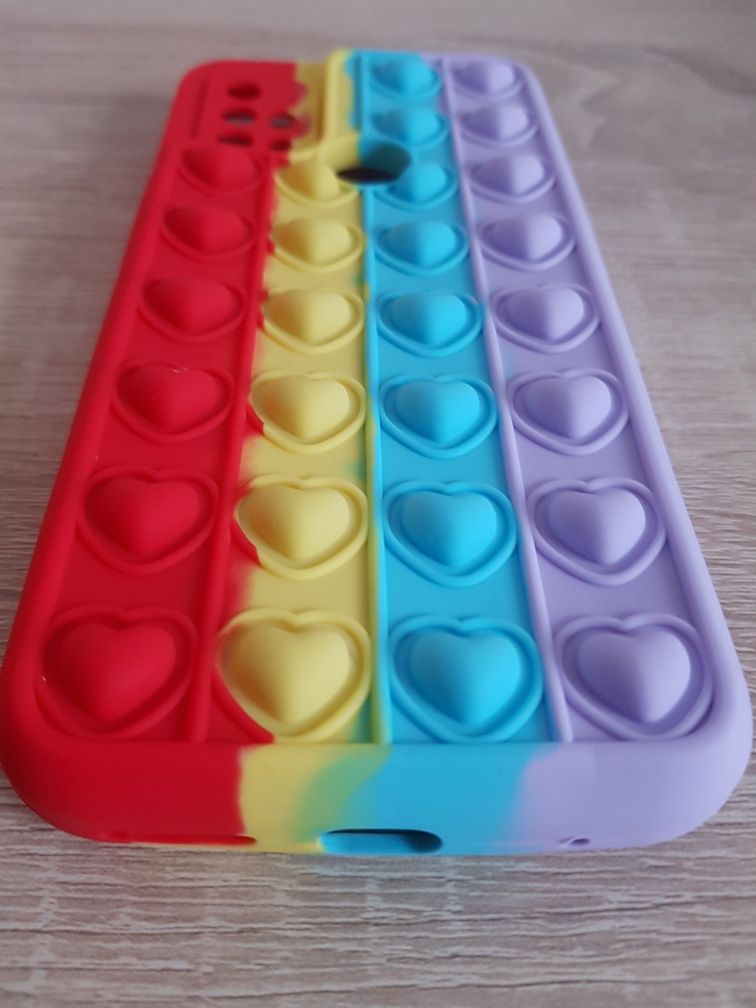 Etui Heart Pop Motorola Moto G10/G10 Power/G20/G30 w pięciu kolorach