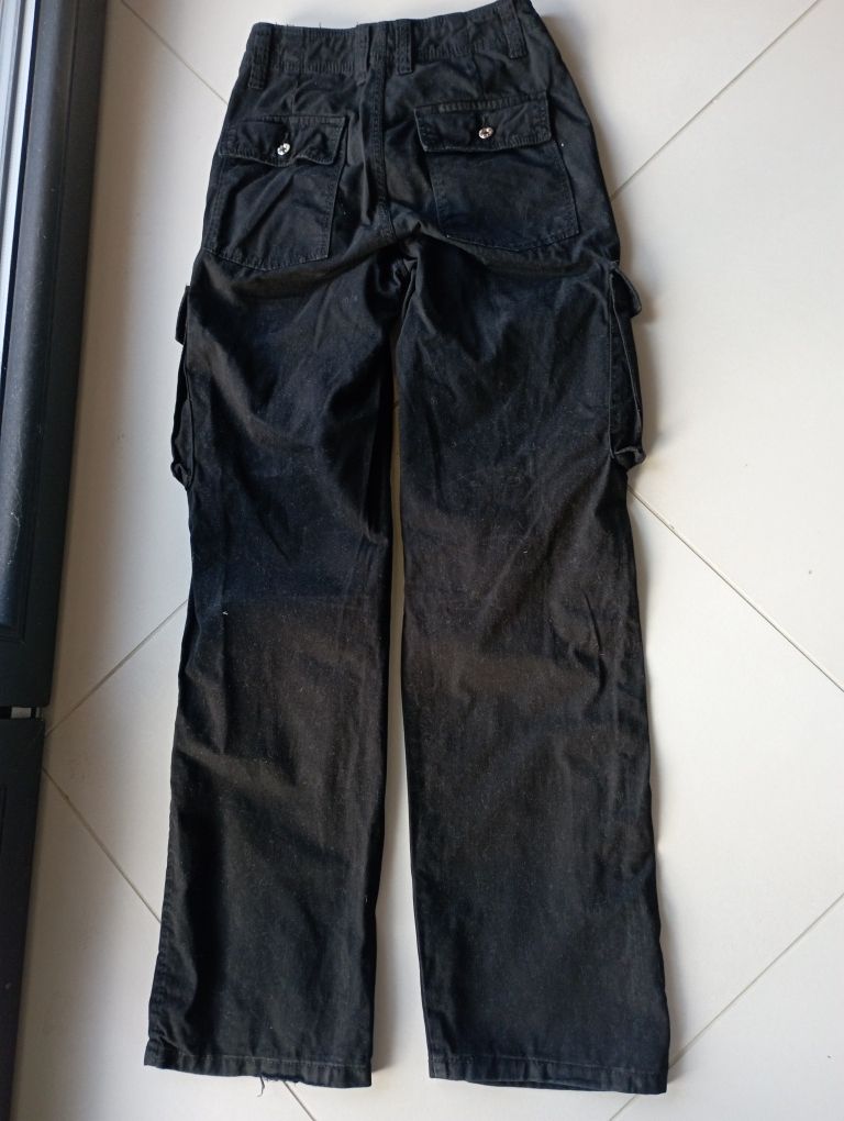 Spodnie Bershka 32 czarne