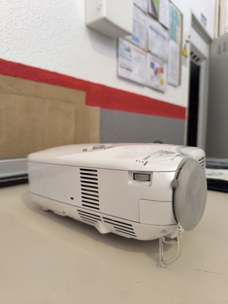 Projetor NEC HT410 Home Cinema