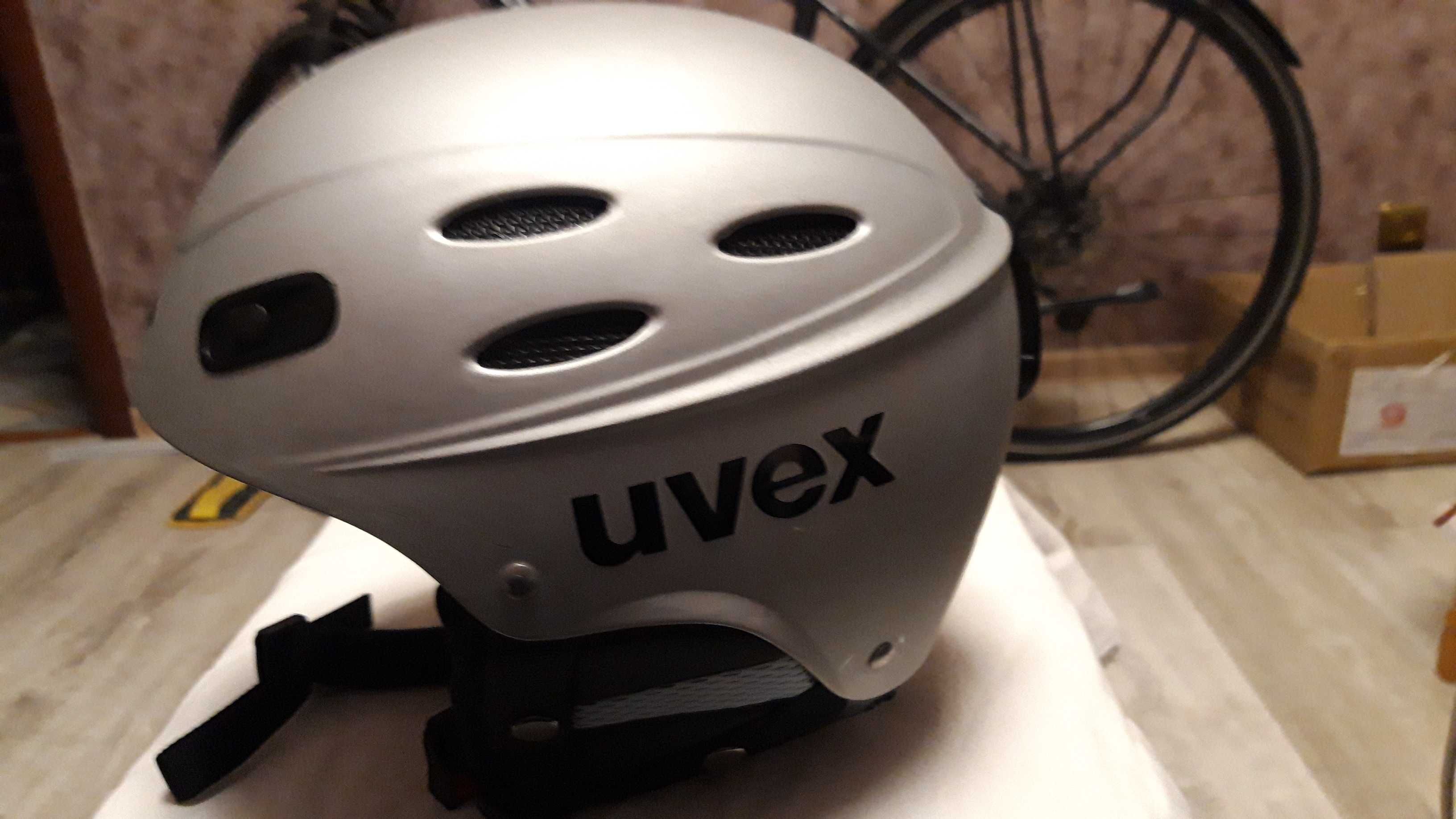 Шлем для лыж, сноуборда UVEX