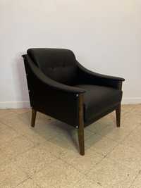 Gio Ponti style, Dezza 24 Armchair .1965