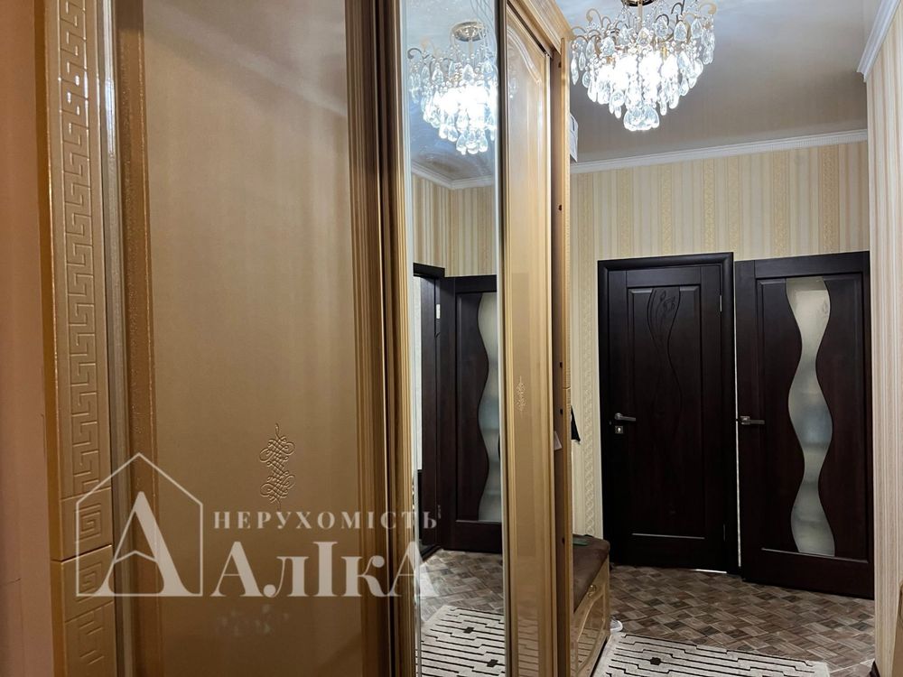 Продам 1-кімнатну квартиру з ремонтом в ЖК Нова Будова 1